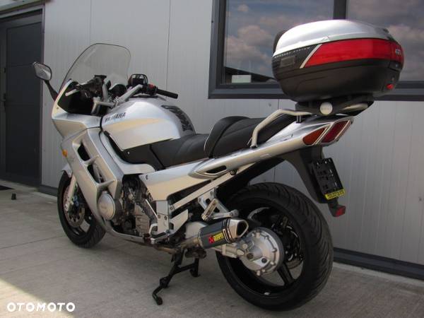 Yamaha FJR - 18