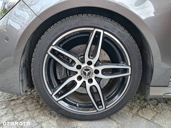 Mercedes-Benz CLA 220 4-Matic AMG Line - 27