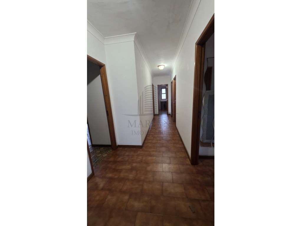 **Moradia de 4 frentes em Arcozelo - Oportunidade Única! **-20