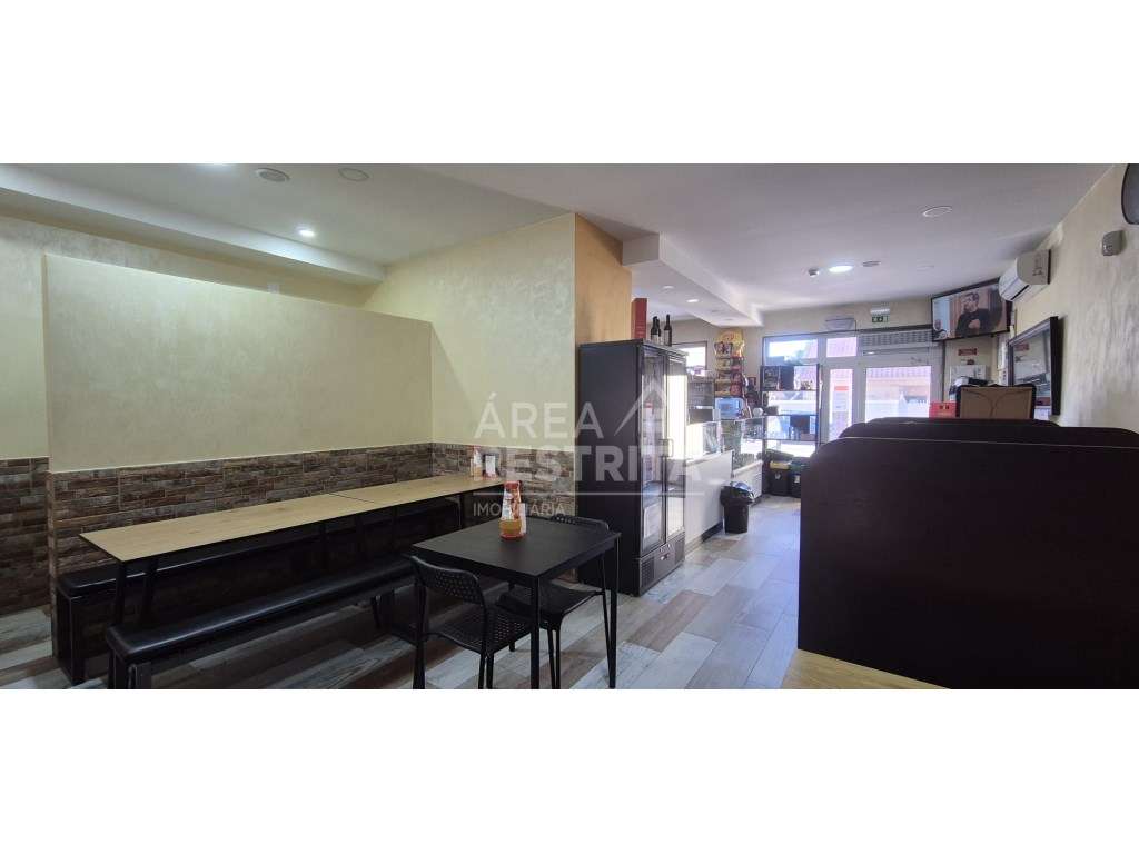 Espaço comercial a servir como restaurante - Grande imagem: 2/7