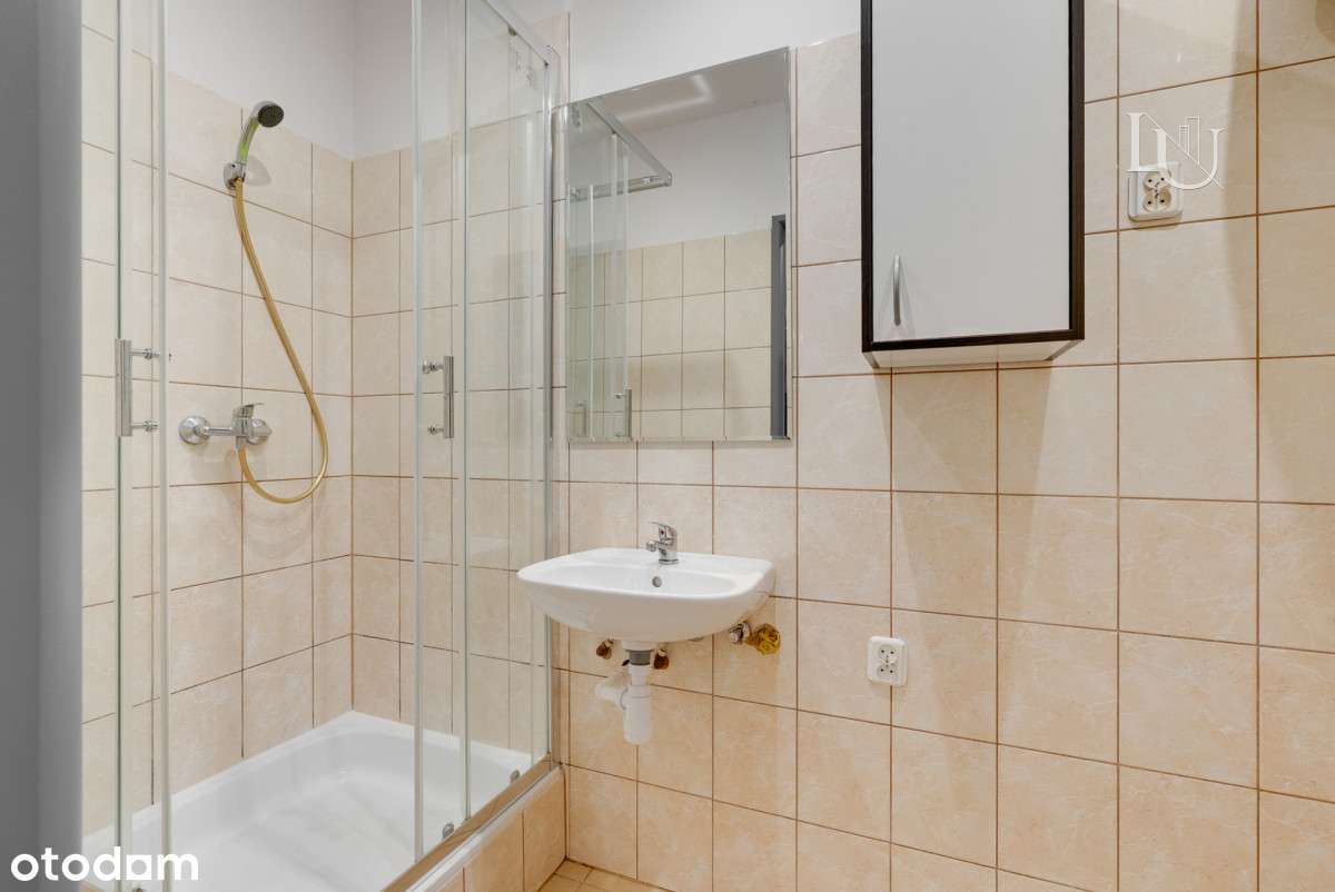 Dom 200 m2 po pełnym remoncie z 4 mieszkaniami-15