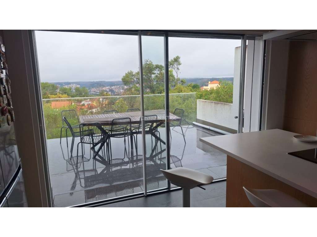 Moradia T5 Remodelada com Painéis Fotovoltaicos - Monte Santos, Sintra-13