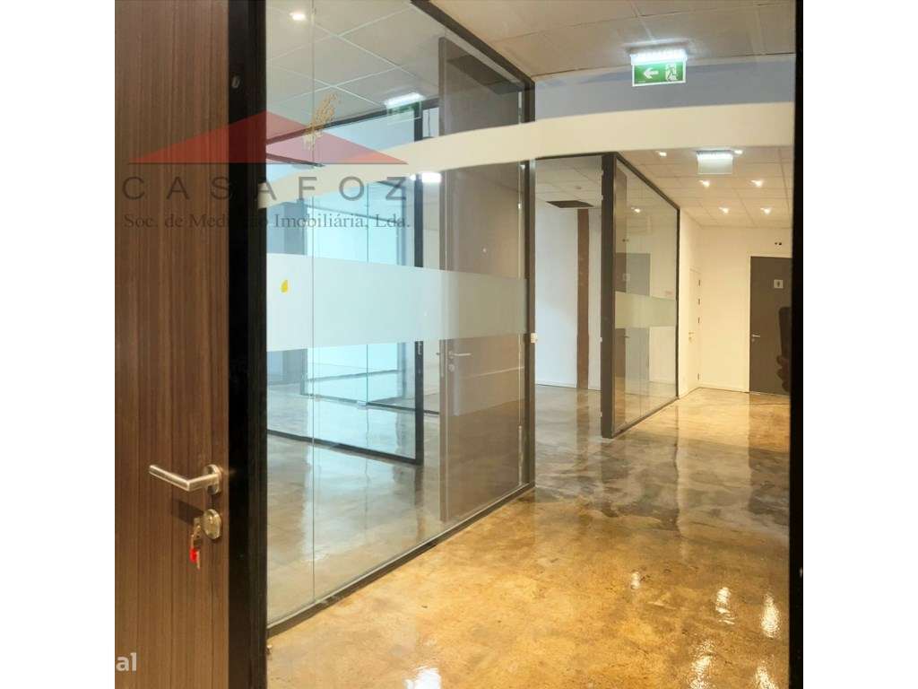 Porto - Arrendamento Armazém - Grande imagem: 4/7