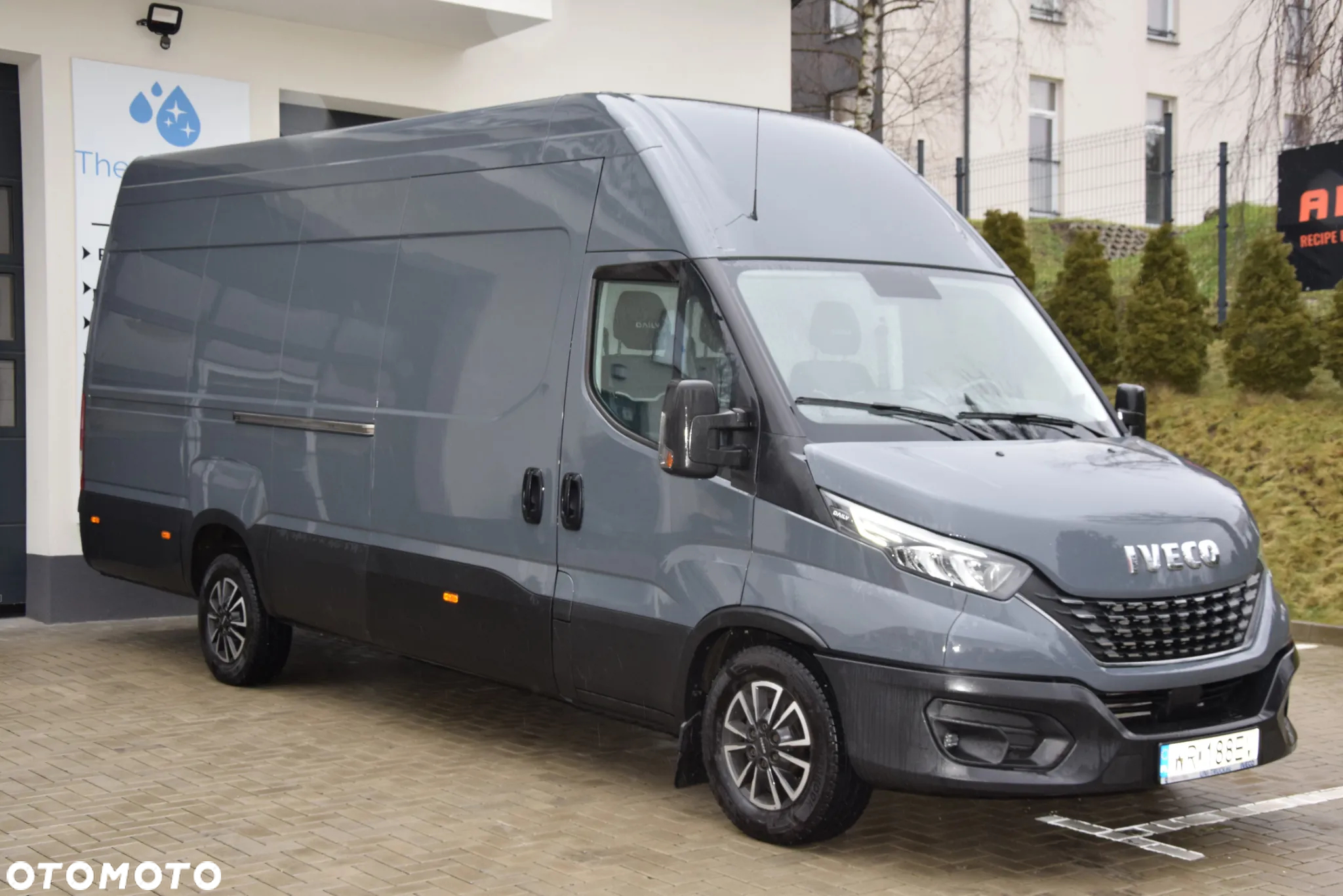 Iveco DAILY 35S18 Hi Matic  180Km 18M3 - 30