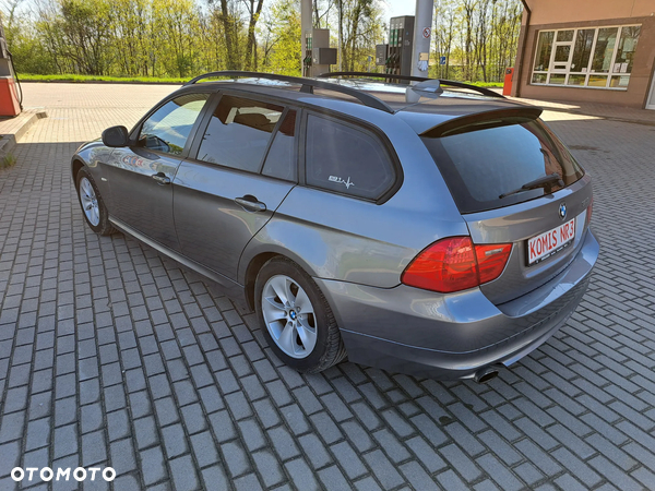 BMW Seria 3 318i - 12