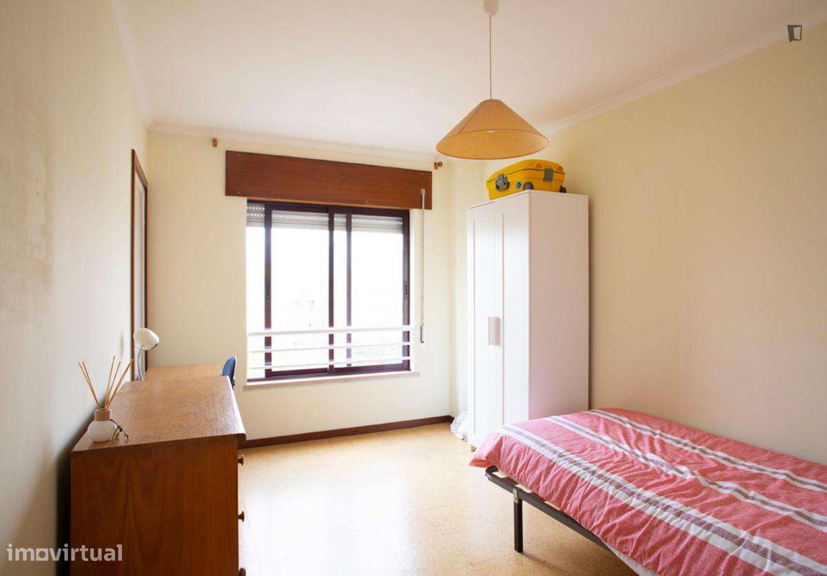 Quarto - localizado em Lumiar Lisbon - Grande imagem: 3/10