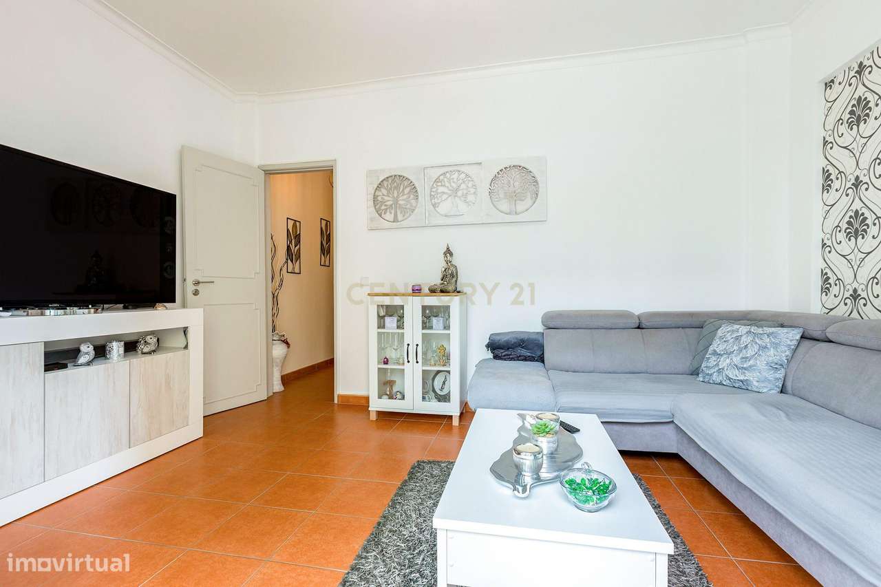 T2 Remodelado - Torre da Marinha 1 andar-7