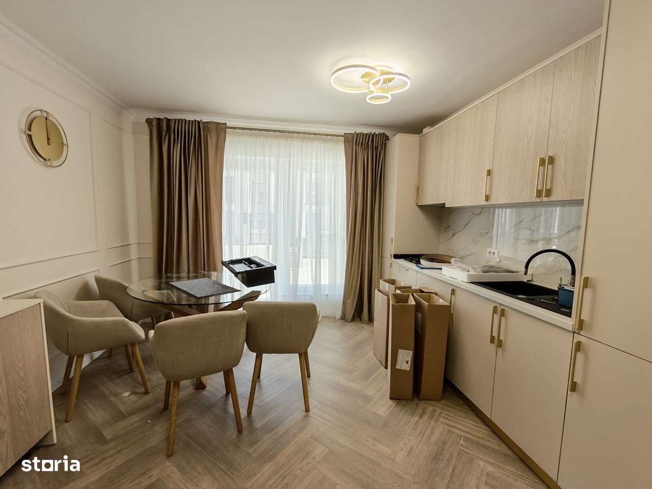 Apartament Lisaura de vanzare-0