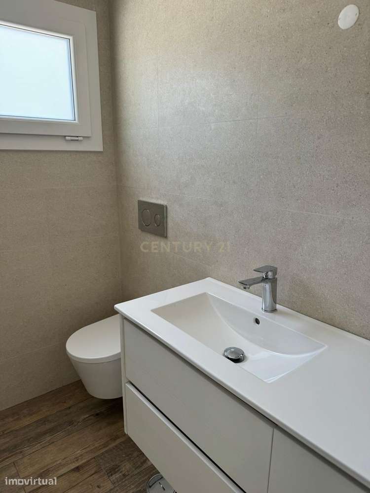 Moradia T3 de arquitetura contemporânea na Lagoa de Albufeira-11