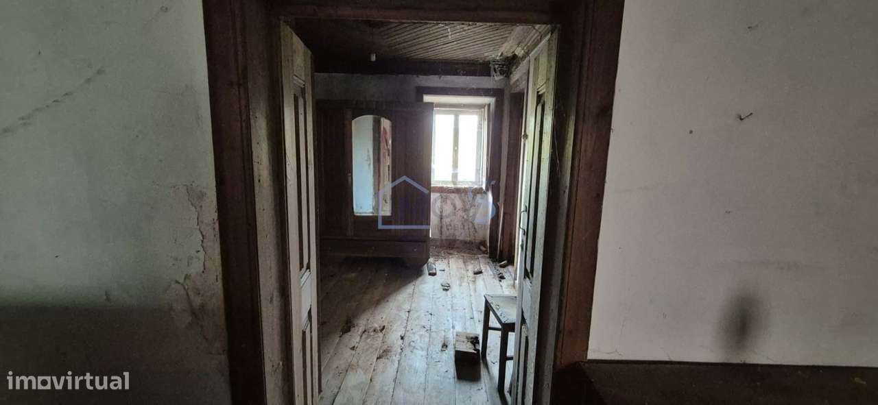Moradia T2 para Recuperar com Terreno de 4.080 m² | Ferreira do Zêzere-15