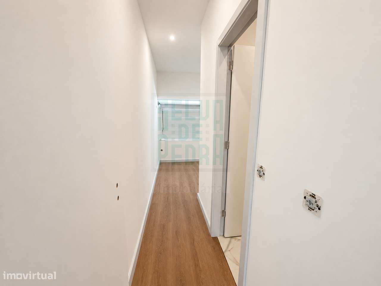 T2 Remodelado com Garagem Box em Valbom | A 10 Min do Porto-5