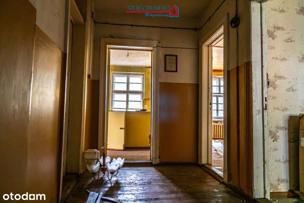 Połowa domu w dobrej lokalizacji-13