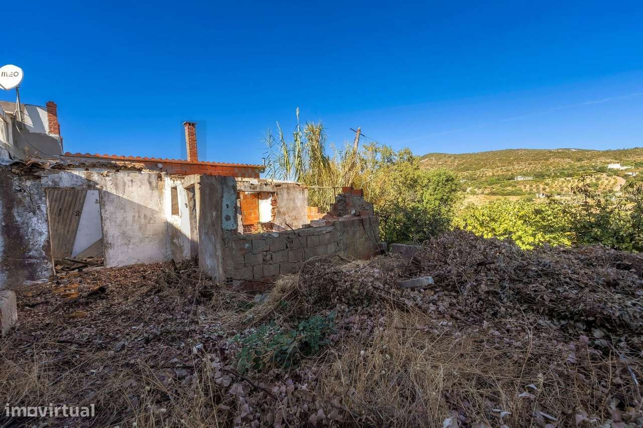 Ruína com Logradouro | Estoi, Faro-39