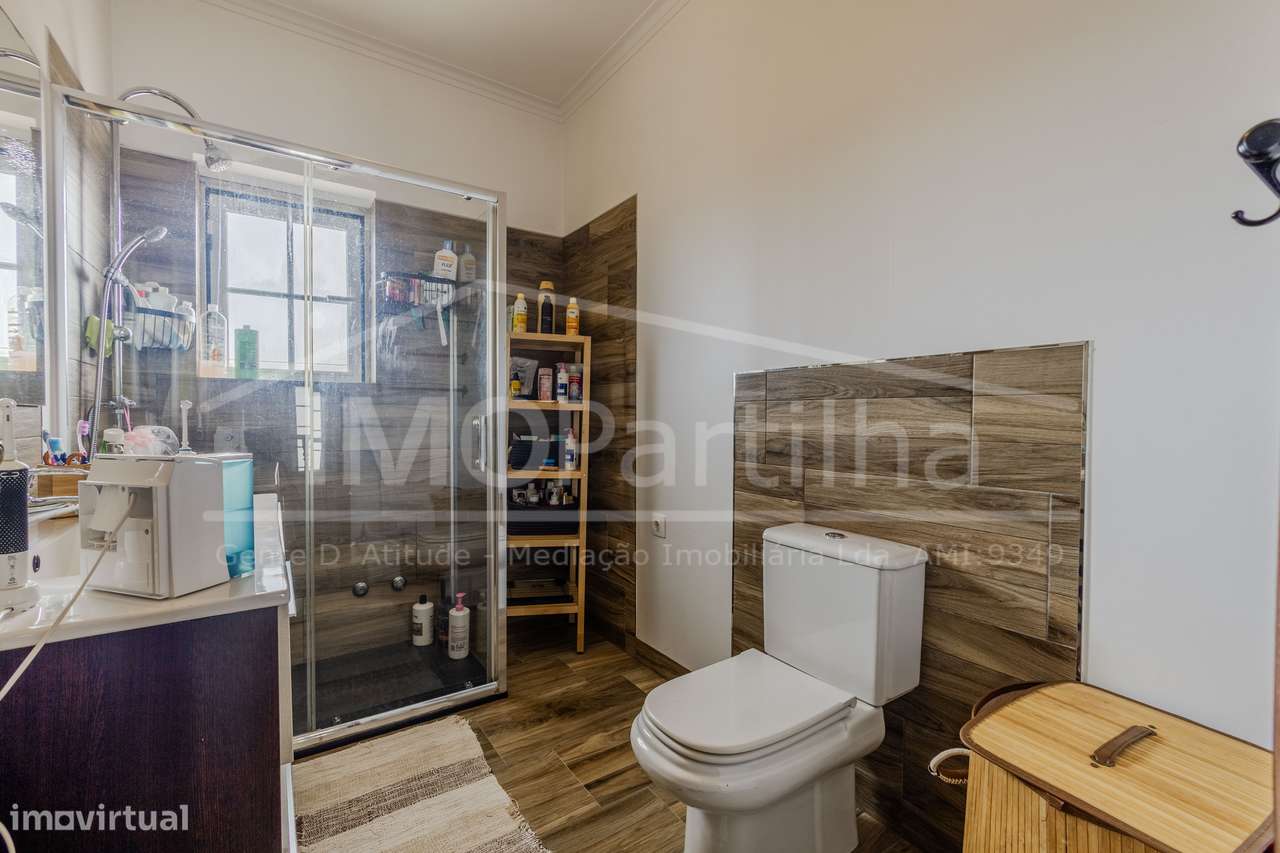 Moradia T5 Isolada com Potencial | 197 m² | São Domingos Rana-19