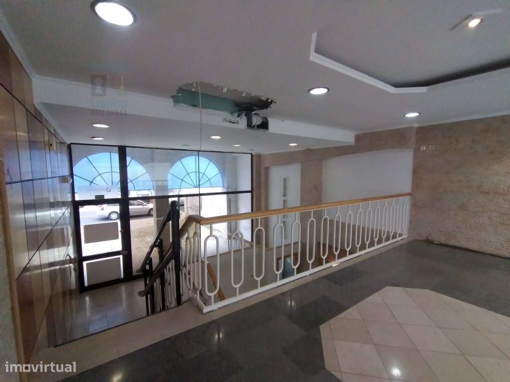 Loja 220 m2 - Acesso direto à rua (Junto ao Tribunal) - Grande imagem: 2/60