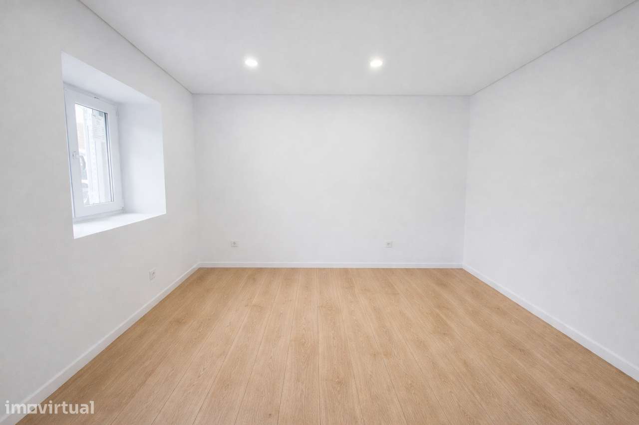 Moradia T2+1, totalmente renovada - Grande imagem: 4/16