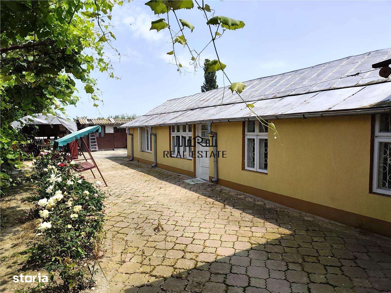 Proprietate spatioasa de vanzare in Gaesti, Dambovita - ideala pentru-8