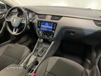 Skoda Octavia 2.0 TDI DSG Style - 8