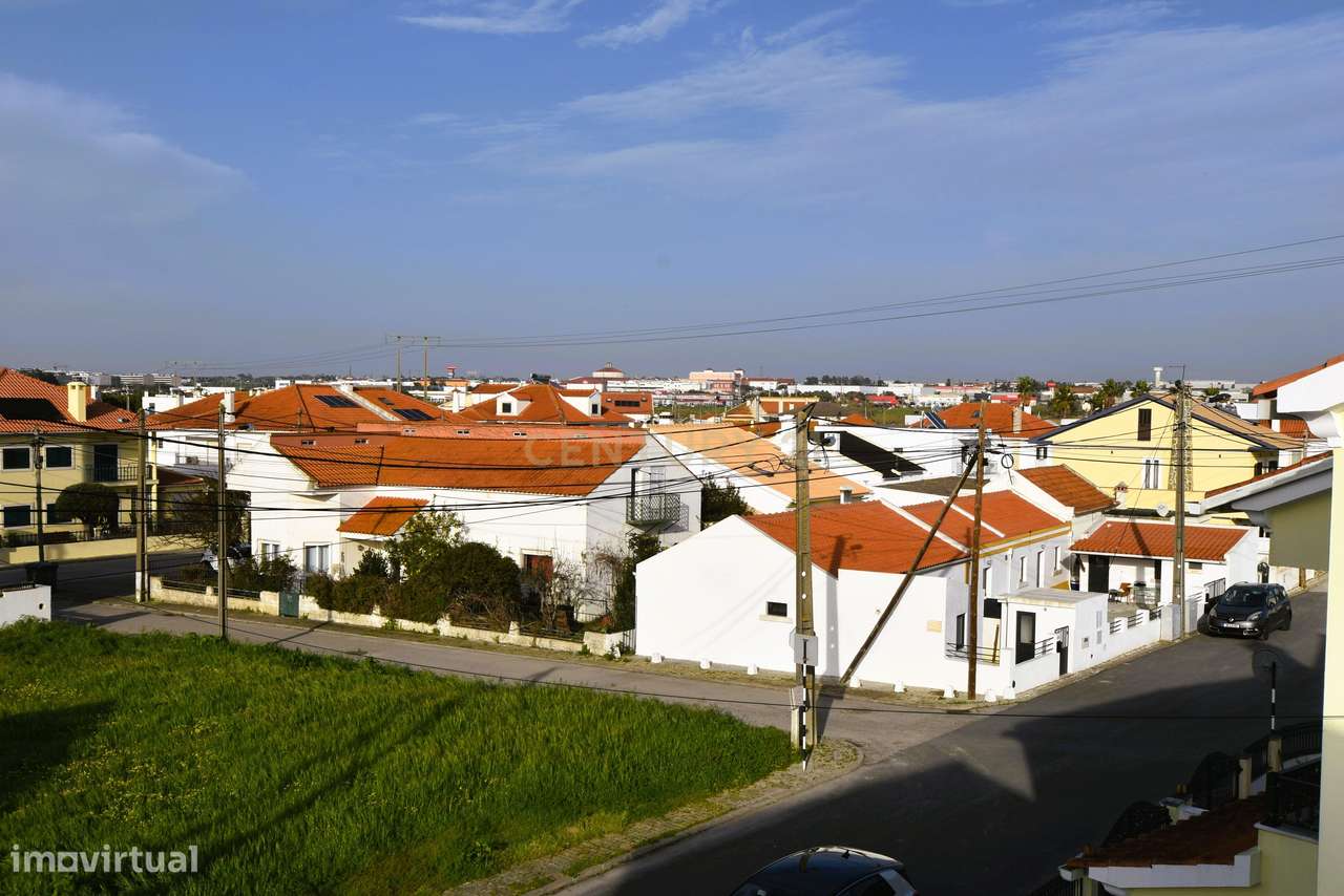 Moradia Isolada T4 Sarilhos Grande, Montijo-48