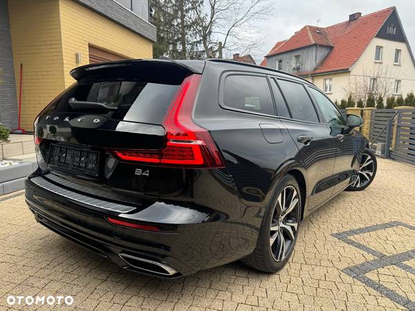 Volvo V60 B4 D R-Design - 4