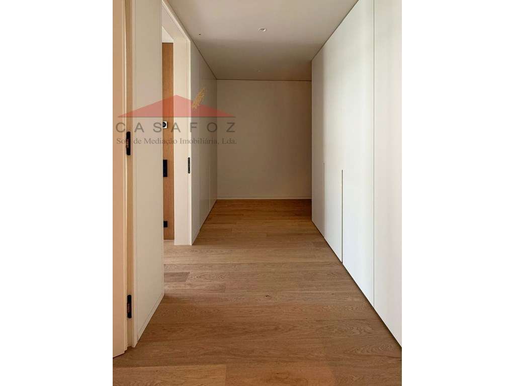 Venda Apartamento T3 Duplex Novo em Nevogilde-17