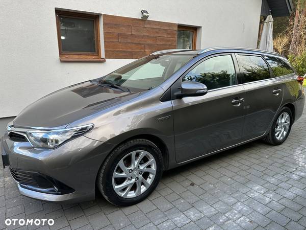 Toyota Auris 1.8 VVT-i Hybrid Automatik Touring Sports Executive - 16