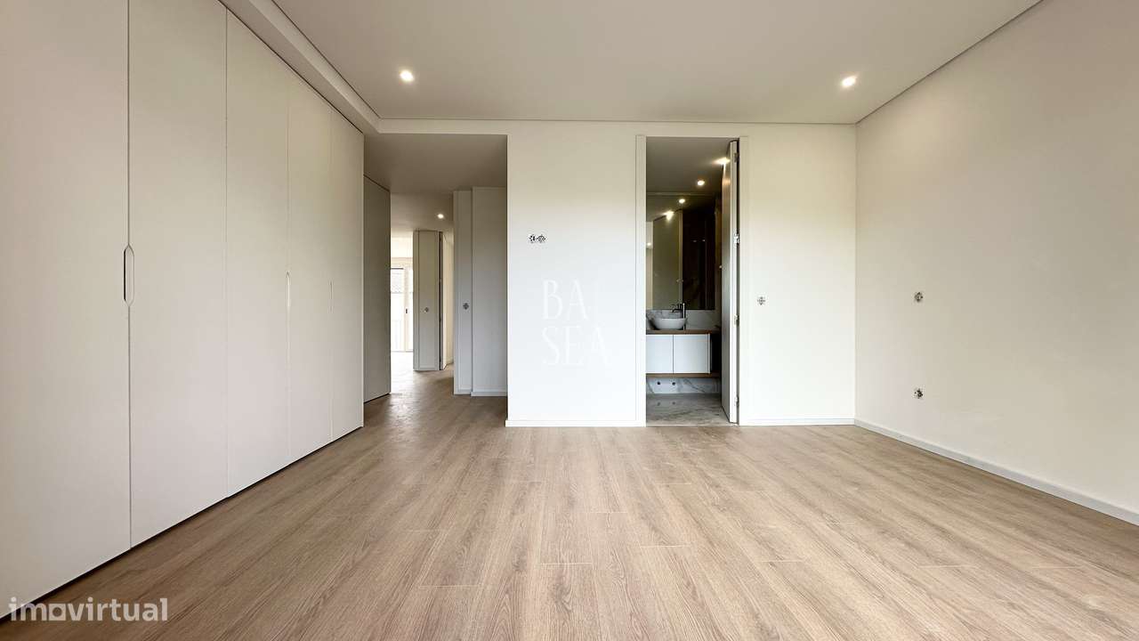Moradia T4 Nova de Dois Andares em Palmeira Braga-25