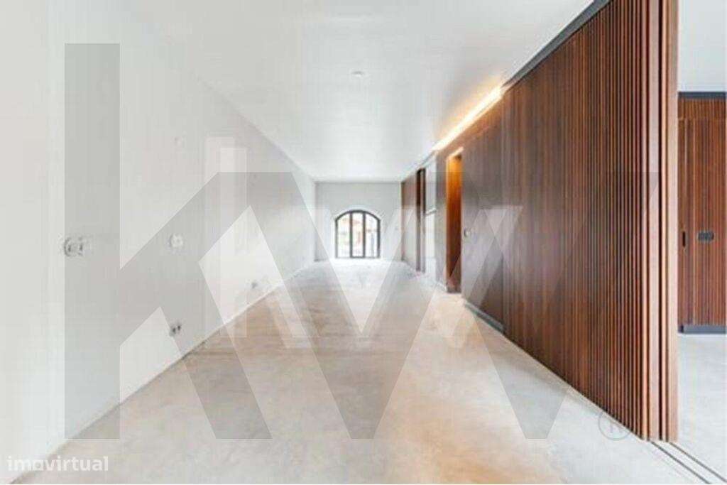 T2 Citadino Novo, na Av 24 de Julho.  A Passos do Tejo, em Prédio com - Grande imagem: 2/17