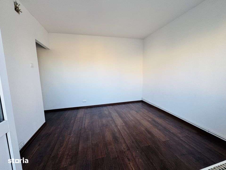 Apartament 3 camere renovat, decomandat, zona Lipovei, strada Holdelor-2