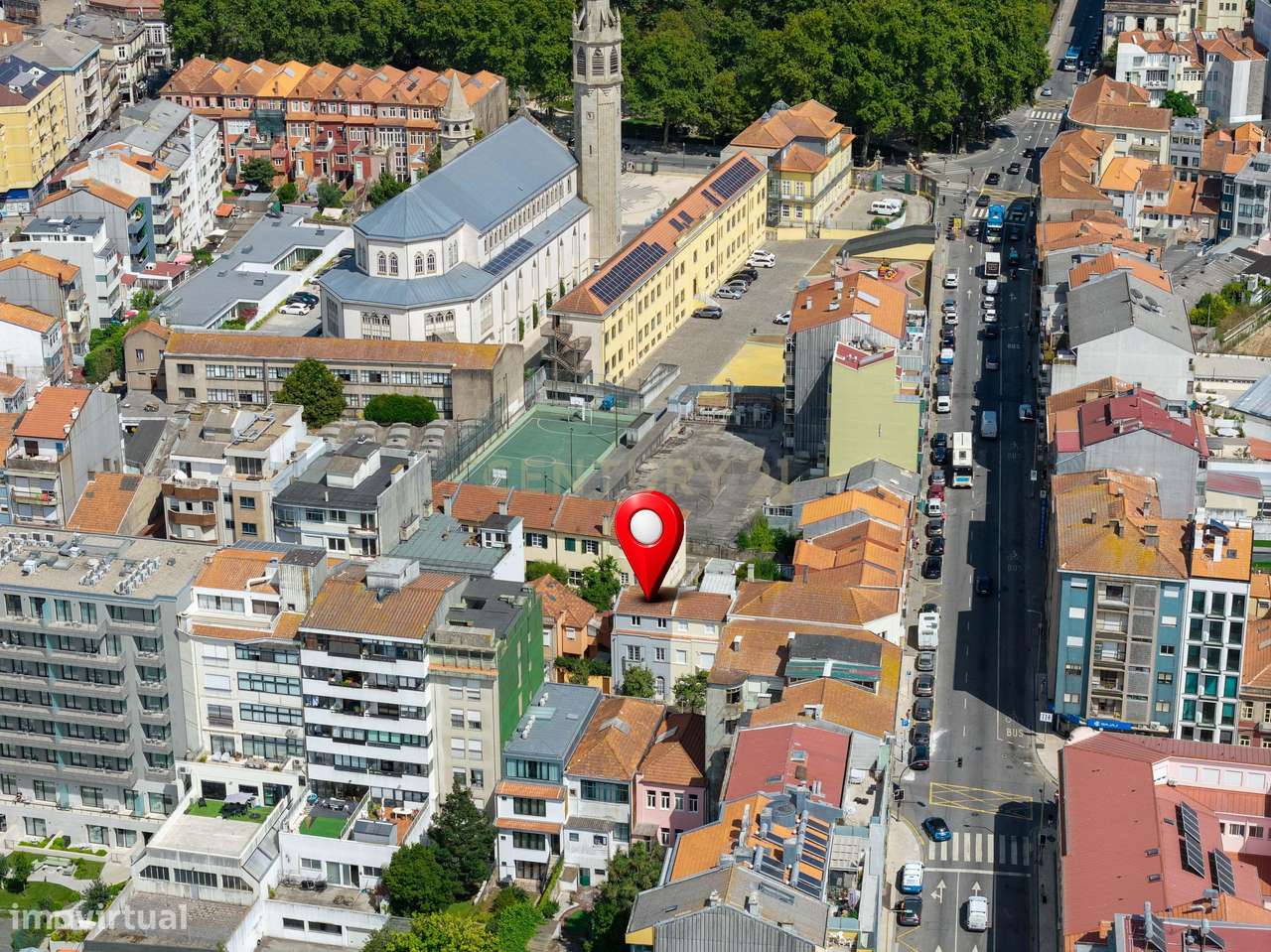 Moradia Geminada T6 com Logradouro | Marquês – Porto-27