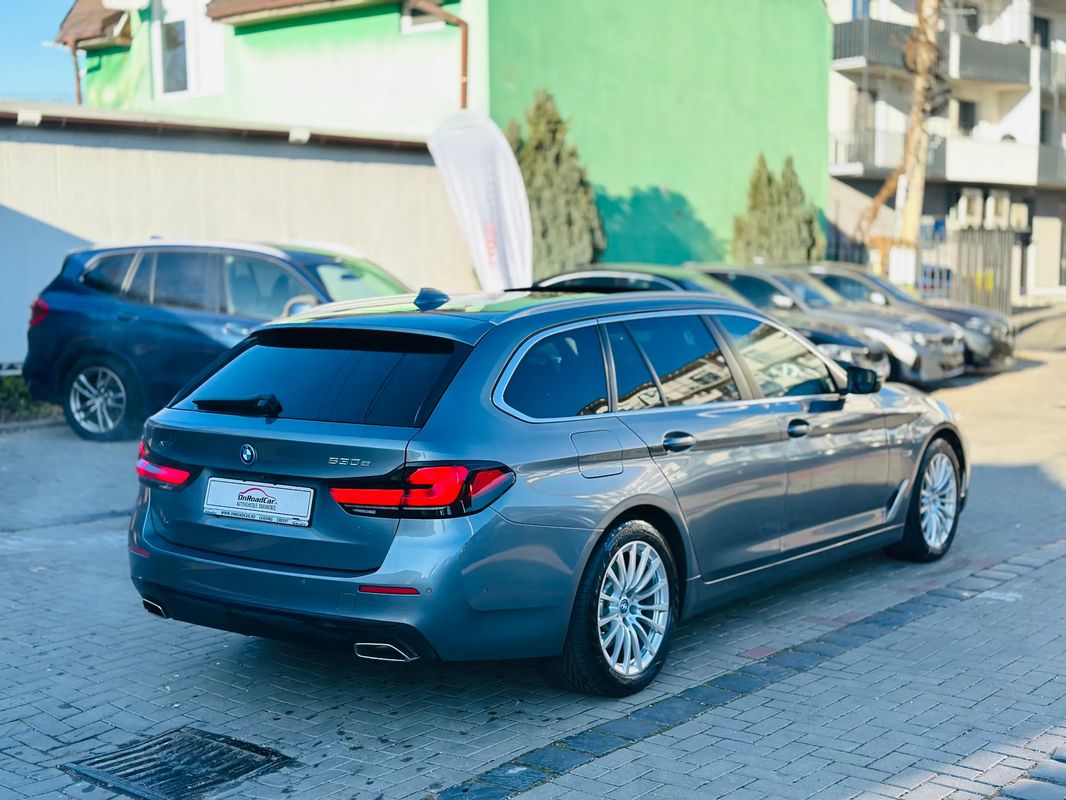 BMW Seria 5 530e xDrive Touring Aut. - 3