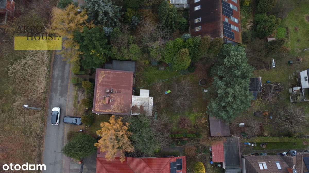 Niewielki domek na przepięknej kameralnej działce-6