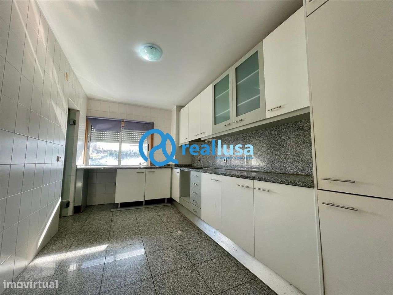 Apartamento T4 c/ garagem Leça do Balio Matosinhos-4