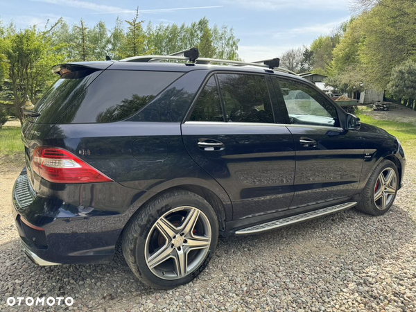 Mercedes-Benz ML 63 AMG 4Matic AMG SPEEDSHIFT 7G-TRONIC AMG Performance Package - 8