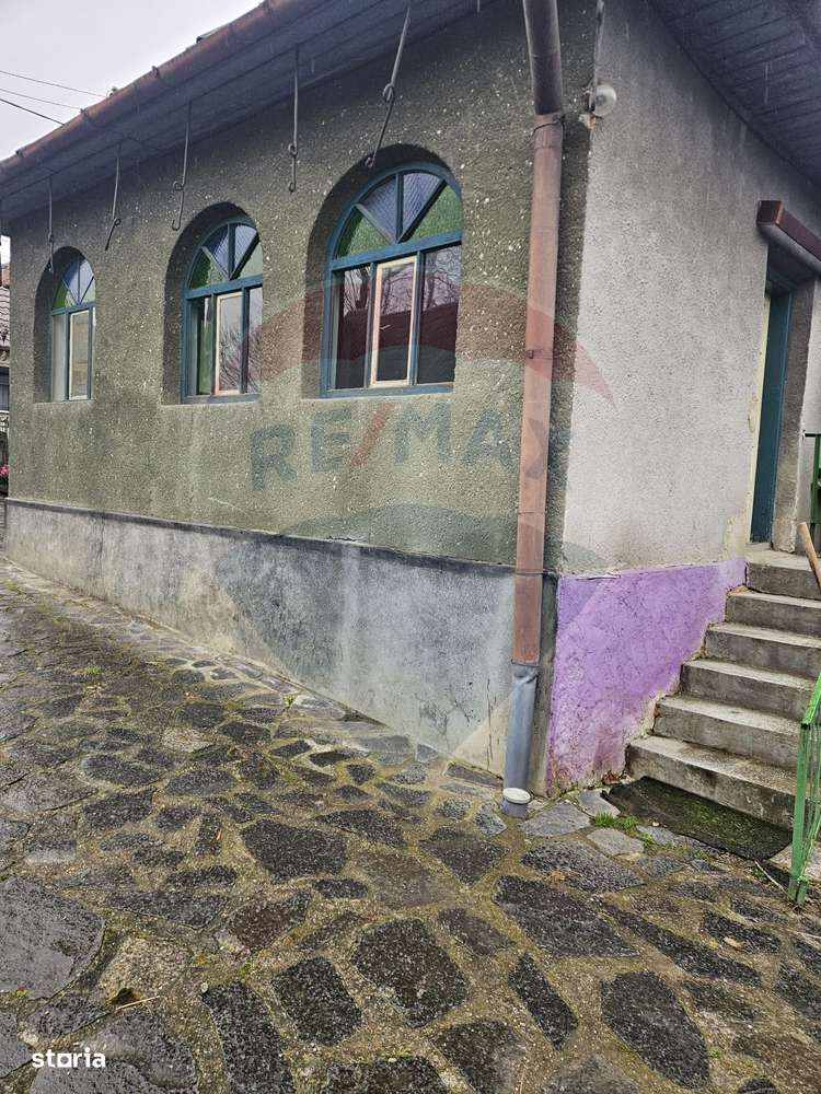 Casă / Vilă cu 4 camere de vânzare - Imagine principală: 2/19