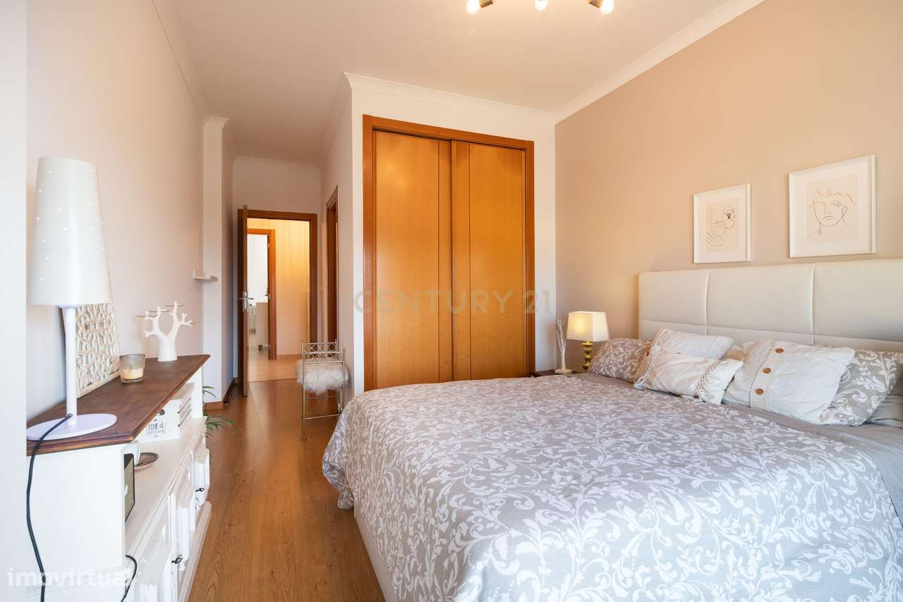 Apartamento T3 inserido em condomínio privado com piscina, jardim e ch - Grande imagem: 5/29