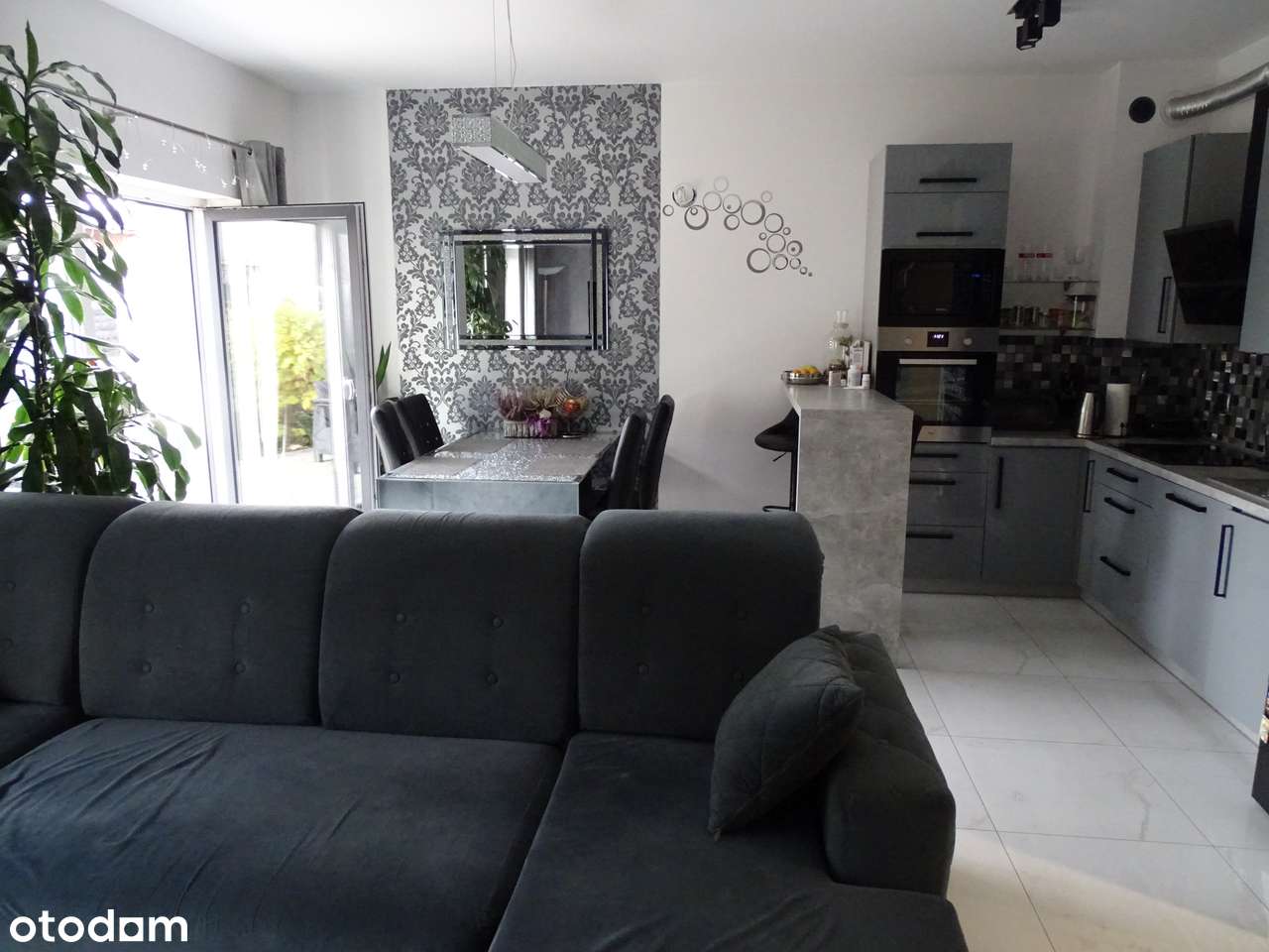 Dom w zabudowie szeregowej na sprzedaż-5