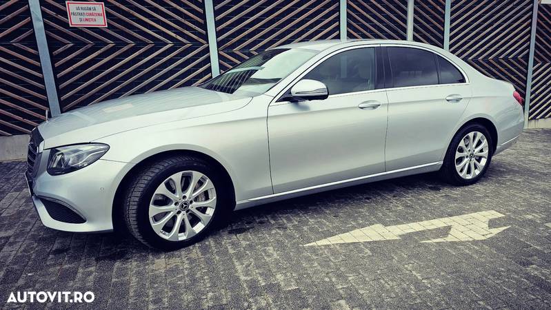 Mercedes-Benz E 350 D 4Matic T 9G-TRONIC Exclusive - 9