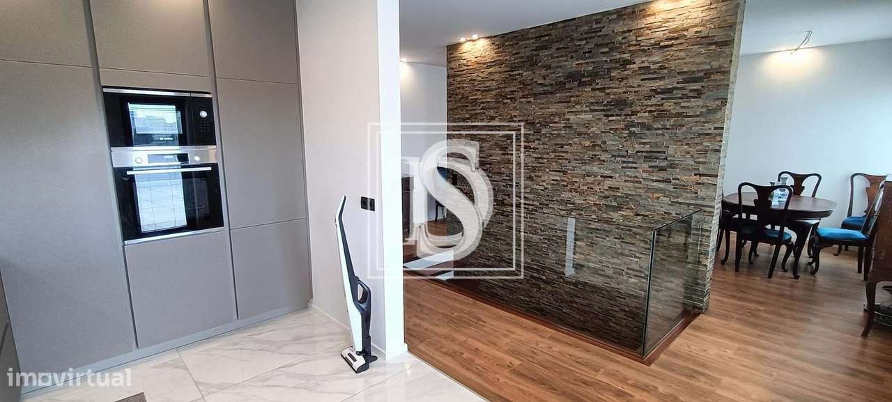 Moradia Isolada T4 em UDF de Aver-o-Mar, Amorim e Terroso - Grande imagem: 4/26