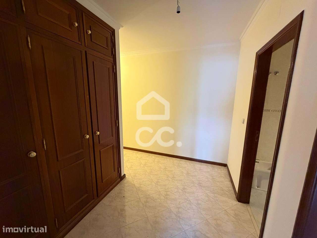 T2 espaçoso com Lareira, Varanda e Garagem - Algueirão-9