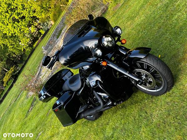 Harley-Davidson Touring Street Glide - 9