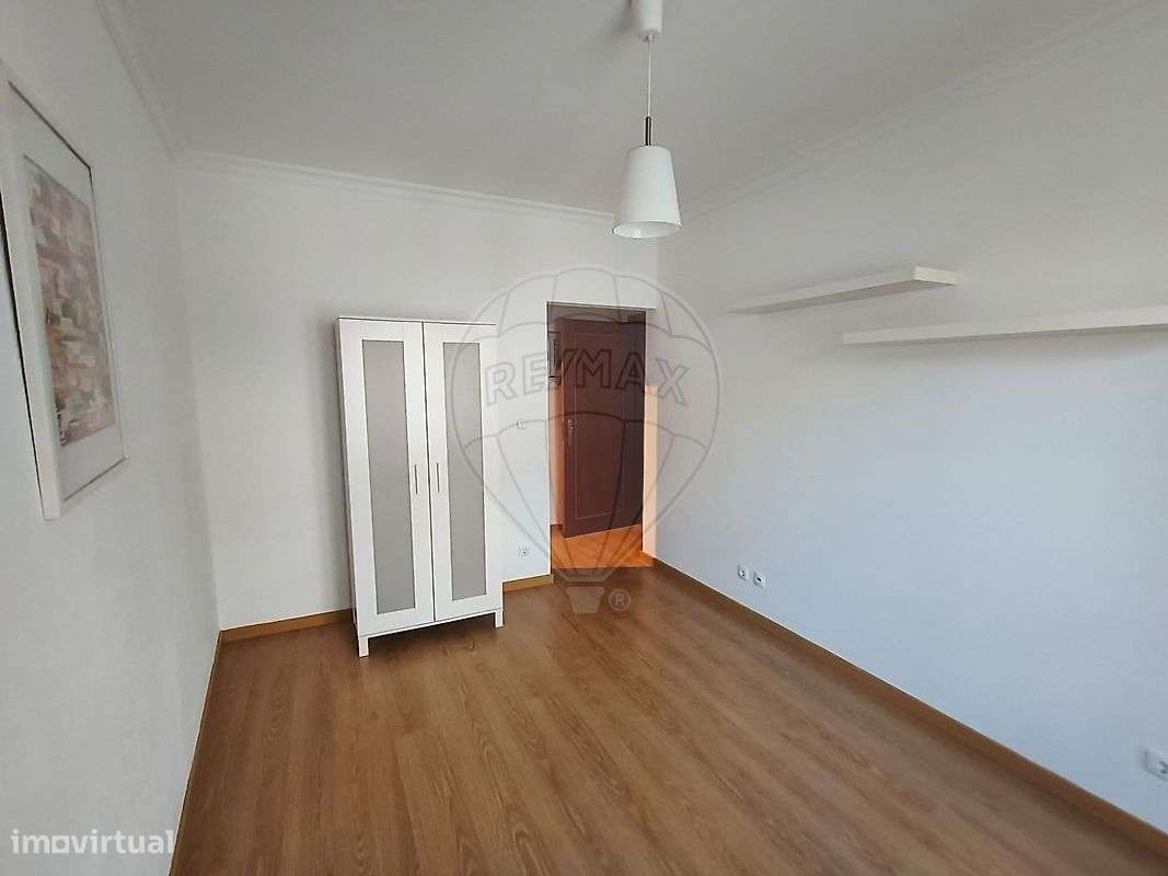 Moradia T2 para venda-16