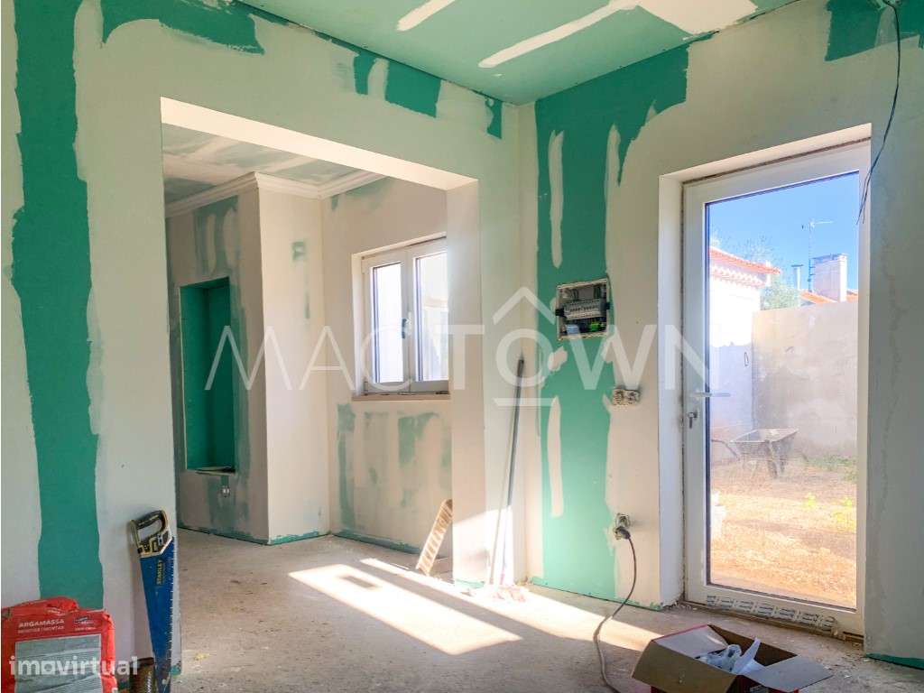 Viva com Conforto e Vista Serra - Moradia Nova na Zibreira-15