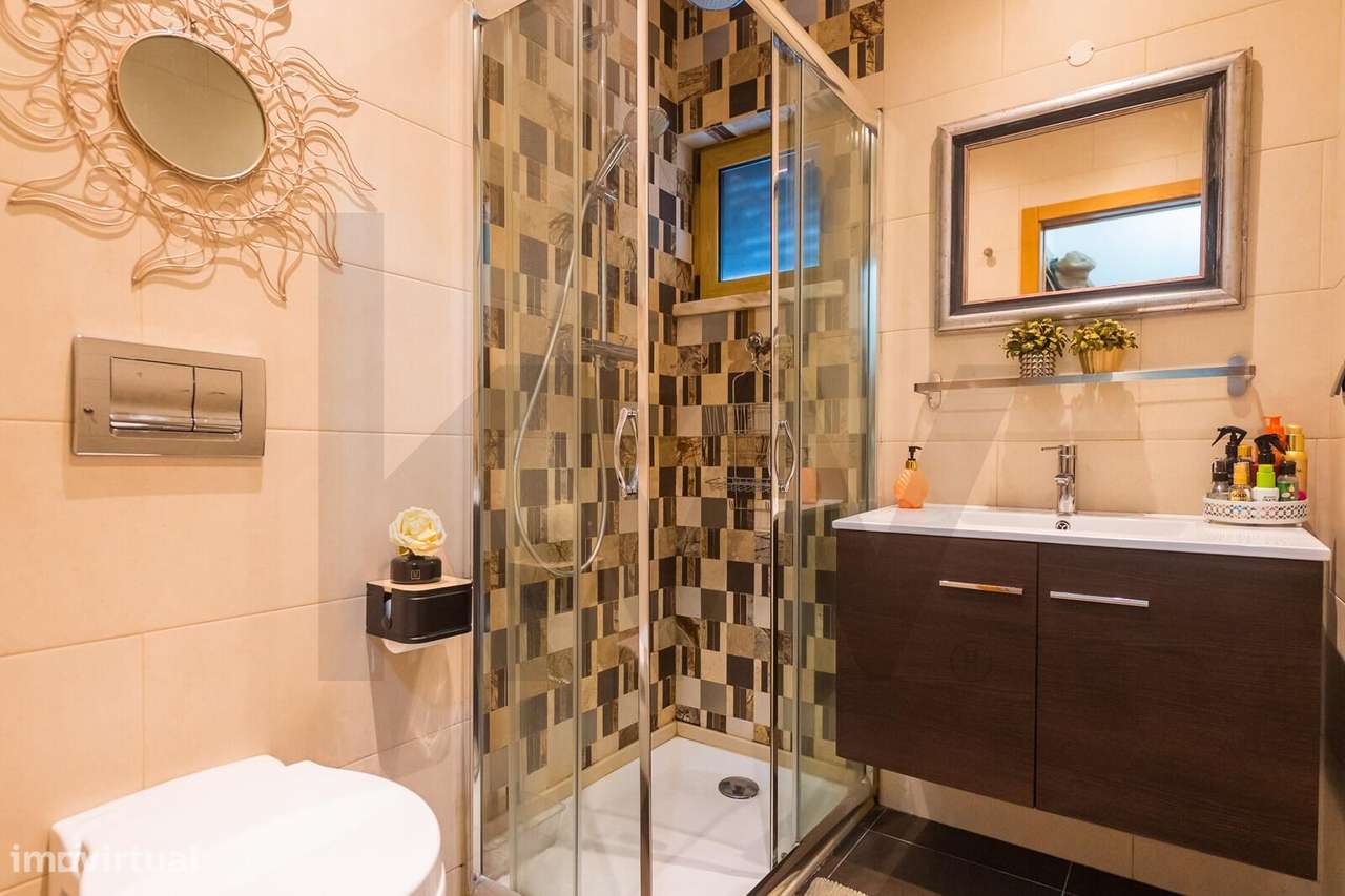 Moradia T4+1 em Agualva-Cacém – Conforto, Qualidade e Vista Desafogada-29