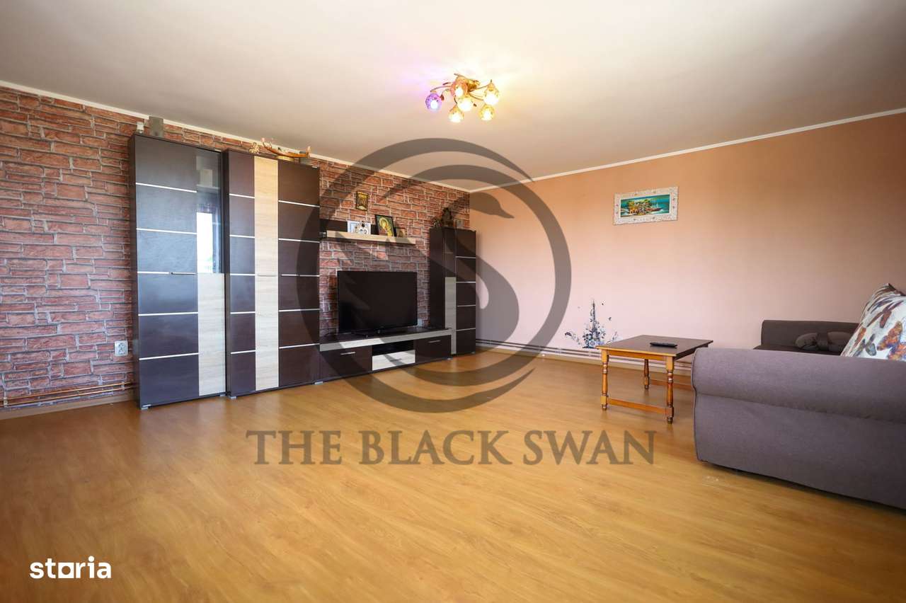 Casa/Vila cu 8 camere de vanzare | Strejnicu, Prahova | Comision 0% - Imagine principală: 1/20