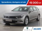 Volkswagen Passat - 1