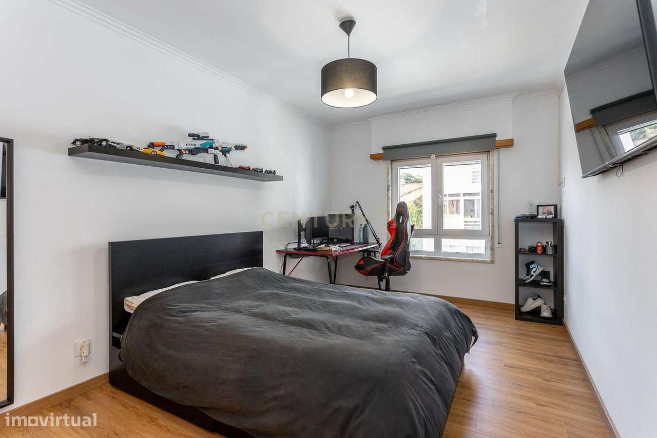 Apartamento T3 Remodelado com Arrecadação e Parqueamento-14