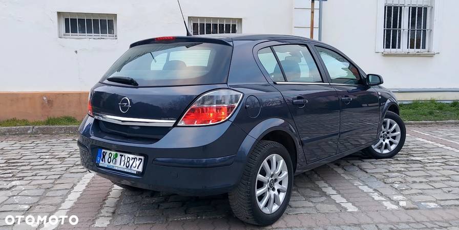 Opel Astra 1.8 Edition - 17