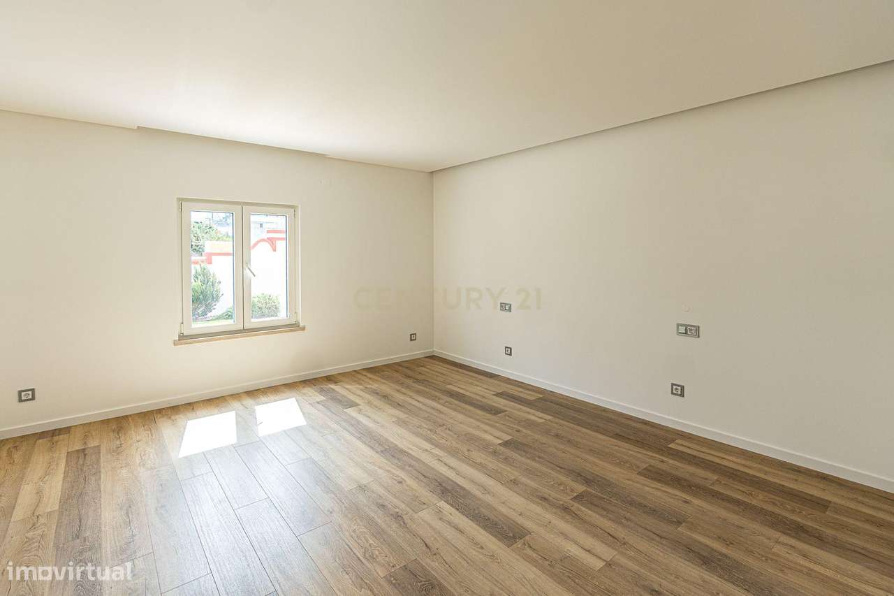 Moradia T6 de Luxo - 924 m² - Piscina -  São Pedro da Cadeira - Nova-23