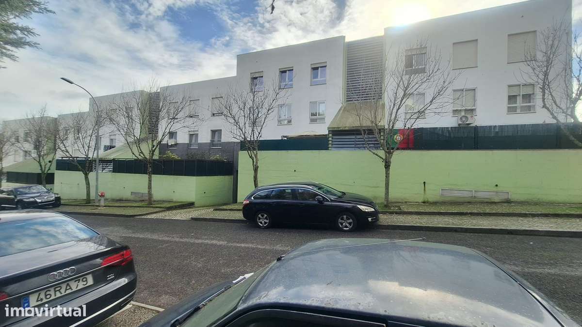 Garagem Box de 28m² em Alfragide, Amadora - Grande imagem: 3/6